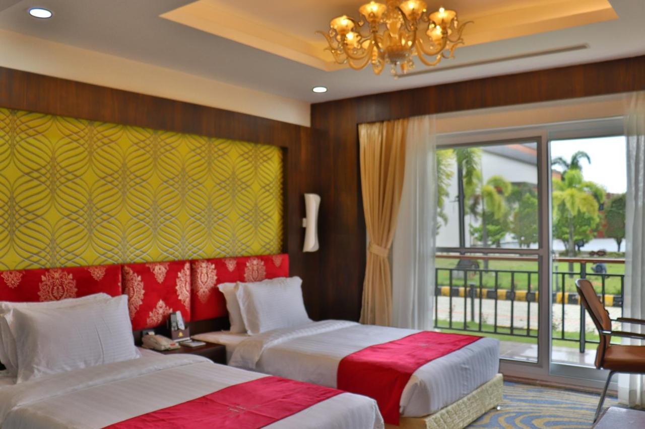 Hotel Mechi Crown Kakarvitta Dış mekan fotoğraf