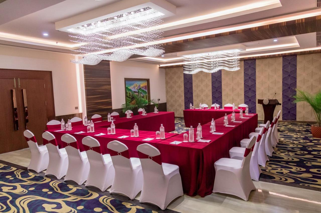 Hotel Mechi Crown Kakarvitta Dış mekan fotoğraf