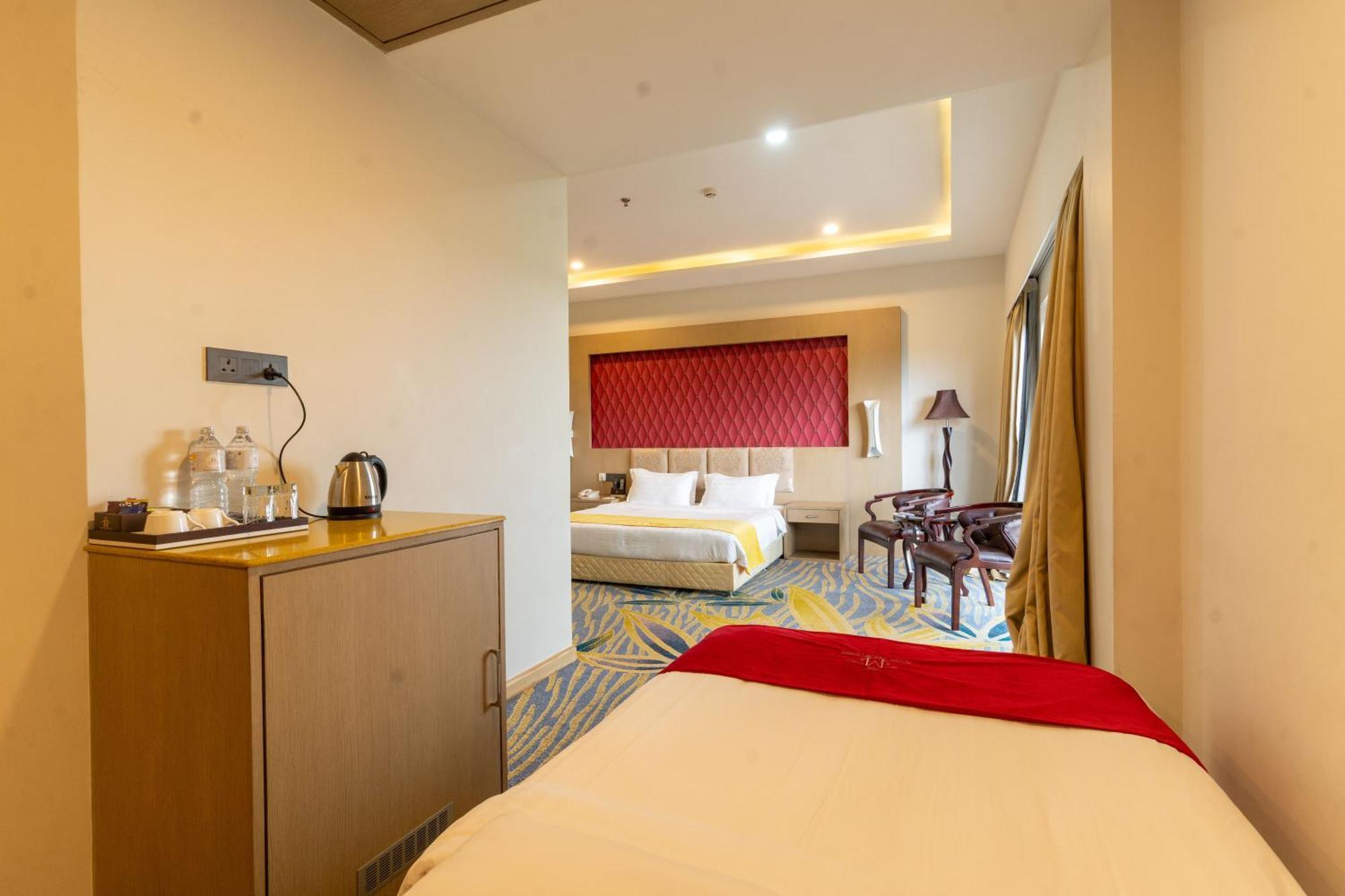 Hotel Mechi Crown Kakarvitta Dış mekan fotoğraf