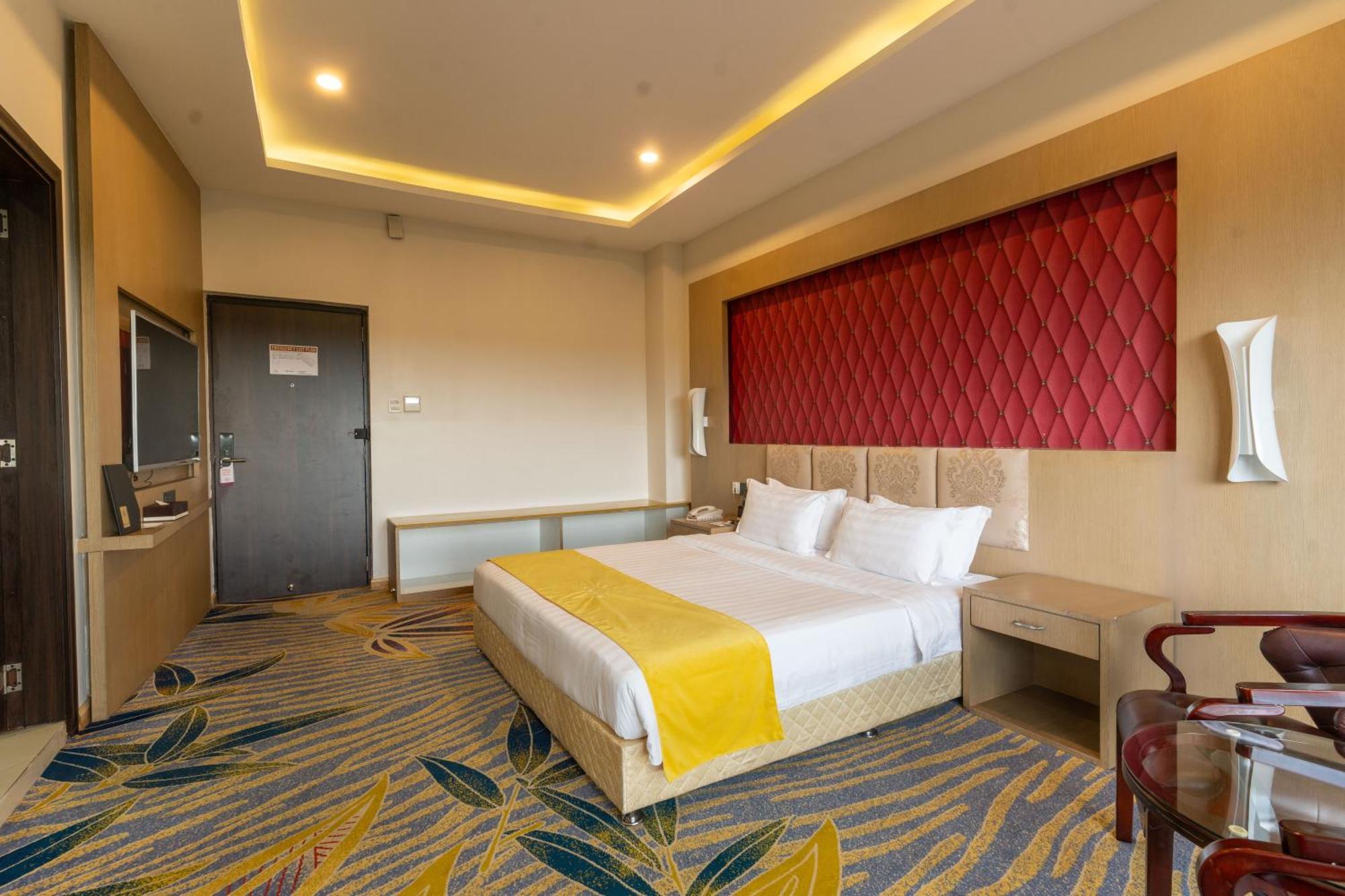 Hotel Mechi Crown Kakarvitta Dış mekan fotoğraf