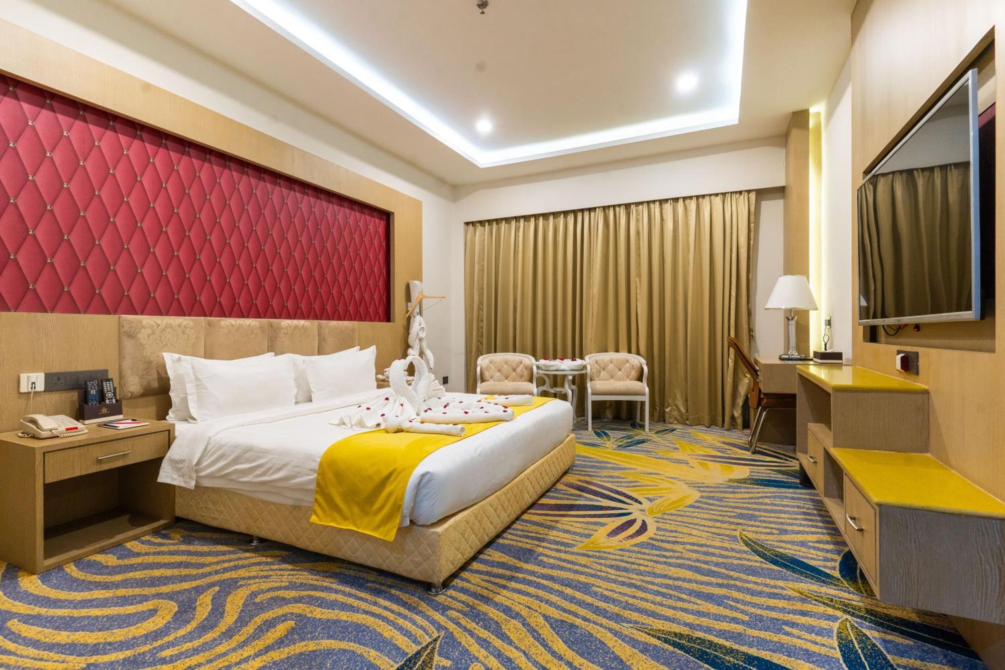 Hotel Mechi Crown Kakarvitta Dış mekan fotoğraf