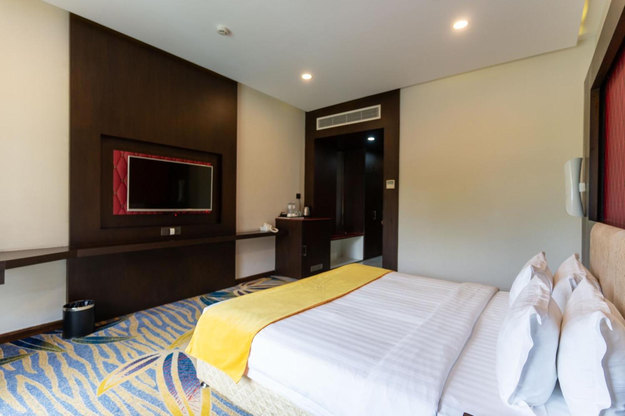 Hotel Mechi Crown Kakarvitta Dış mekan fotoğraf